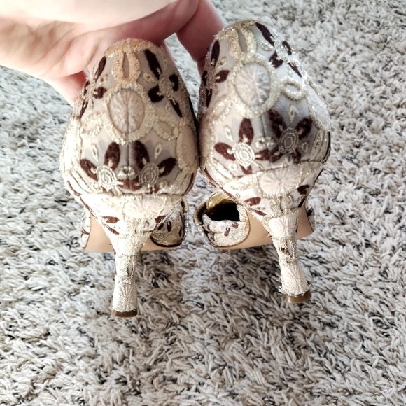 Prada calzature donna cloquet lurex Nude pumps gold brocade pattern Buckle Sz 7 - Picture 6 of 10